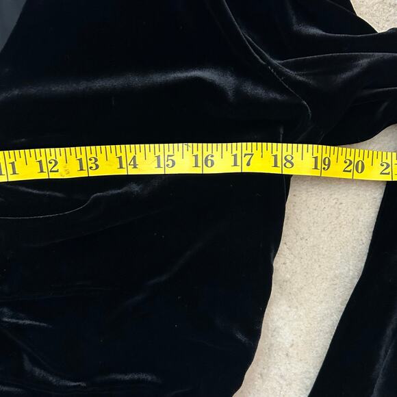 Veronica Beard Palona Top in Black Velvet Ruched V-neck Sz 10 NWT! - Picture 10 of 11